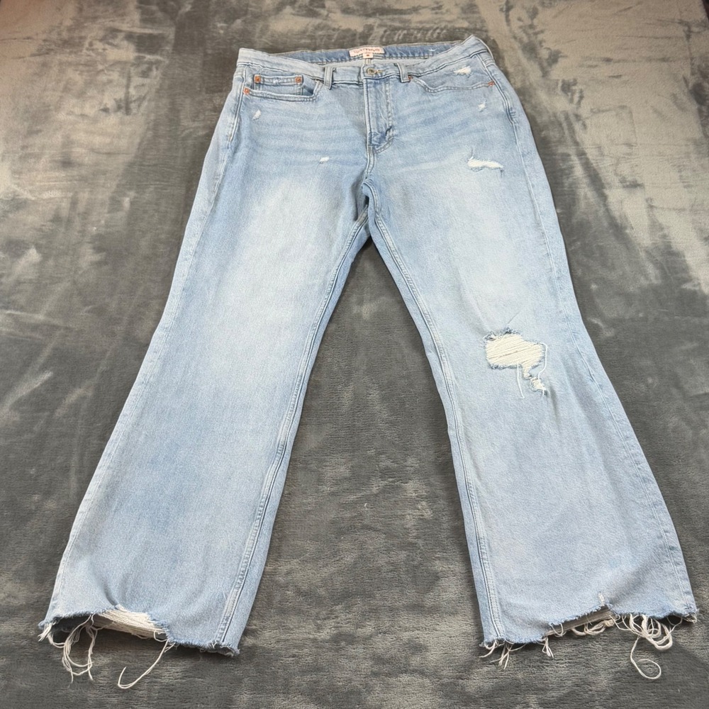 Lucky Brand Boyfriend Mid Rise Flare Jeans Light Wash Distressed 10/30
